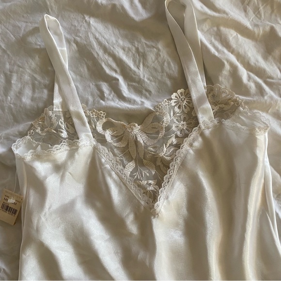 Circa 2000 Two Piece Sleep Set - Picture 8 of 12